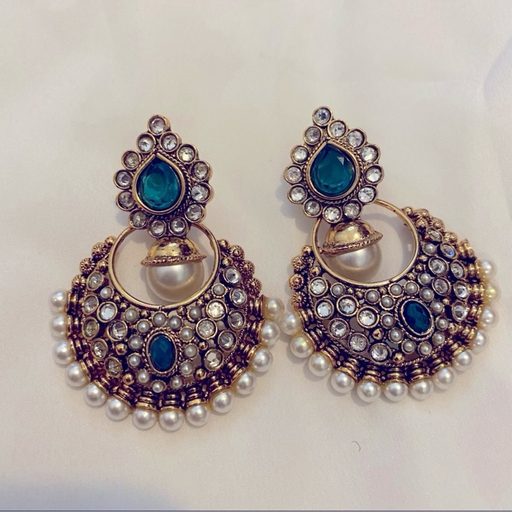 Elegant Gold and Green Pearl Earrings